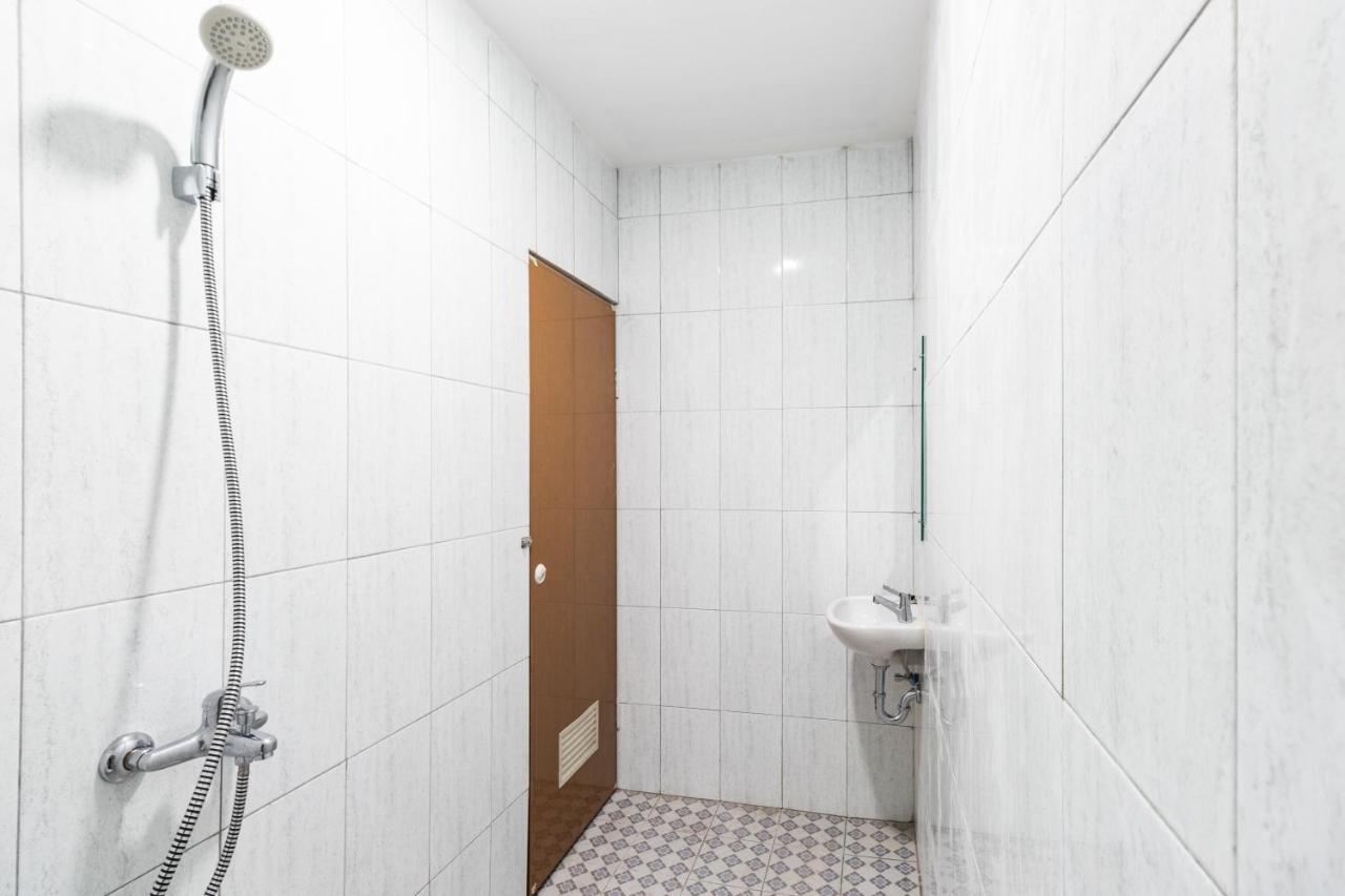 Reddoorz Near Medan Amplas Deli Tua Екстер'єр фото