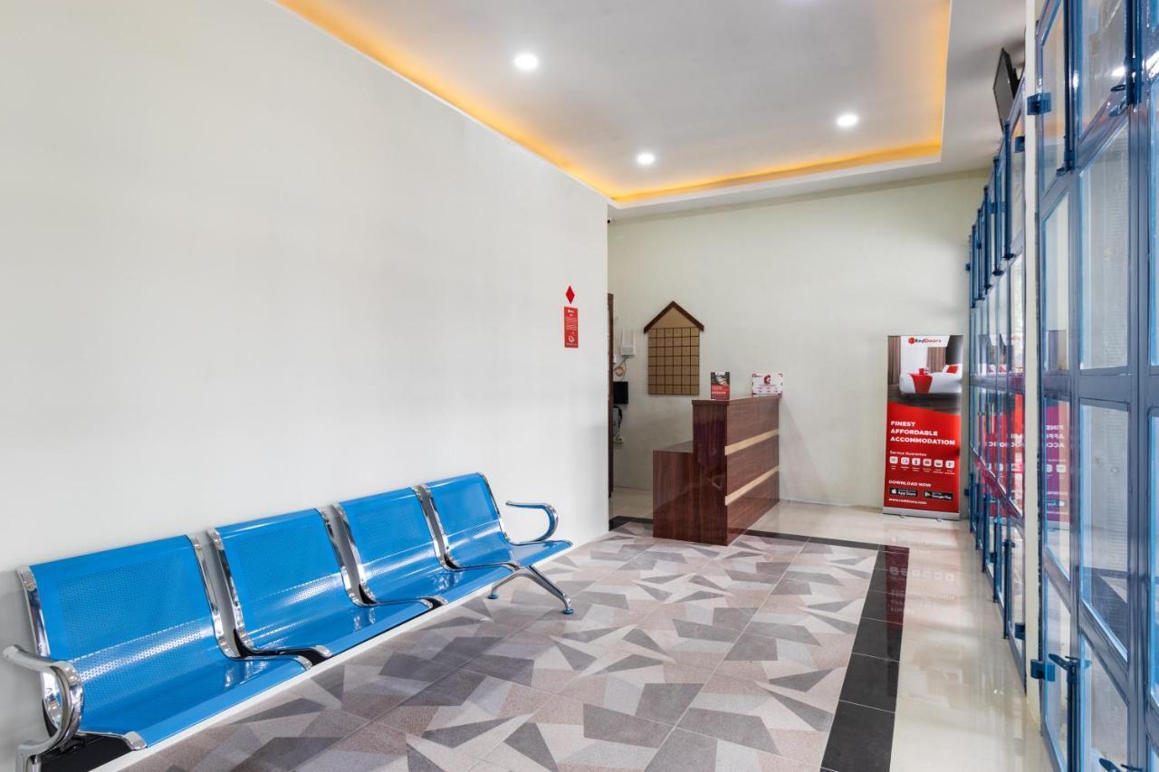 Reddoorz Near Medan Amplas Deli Tua Екстер'єр фото