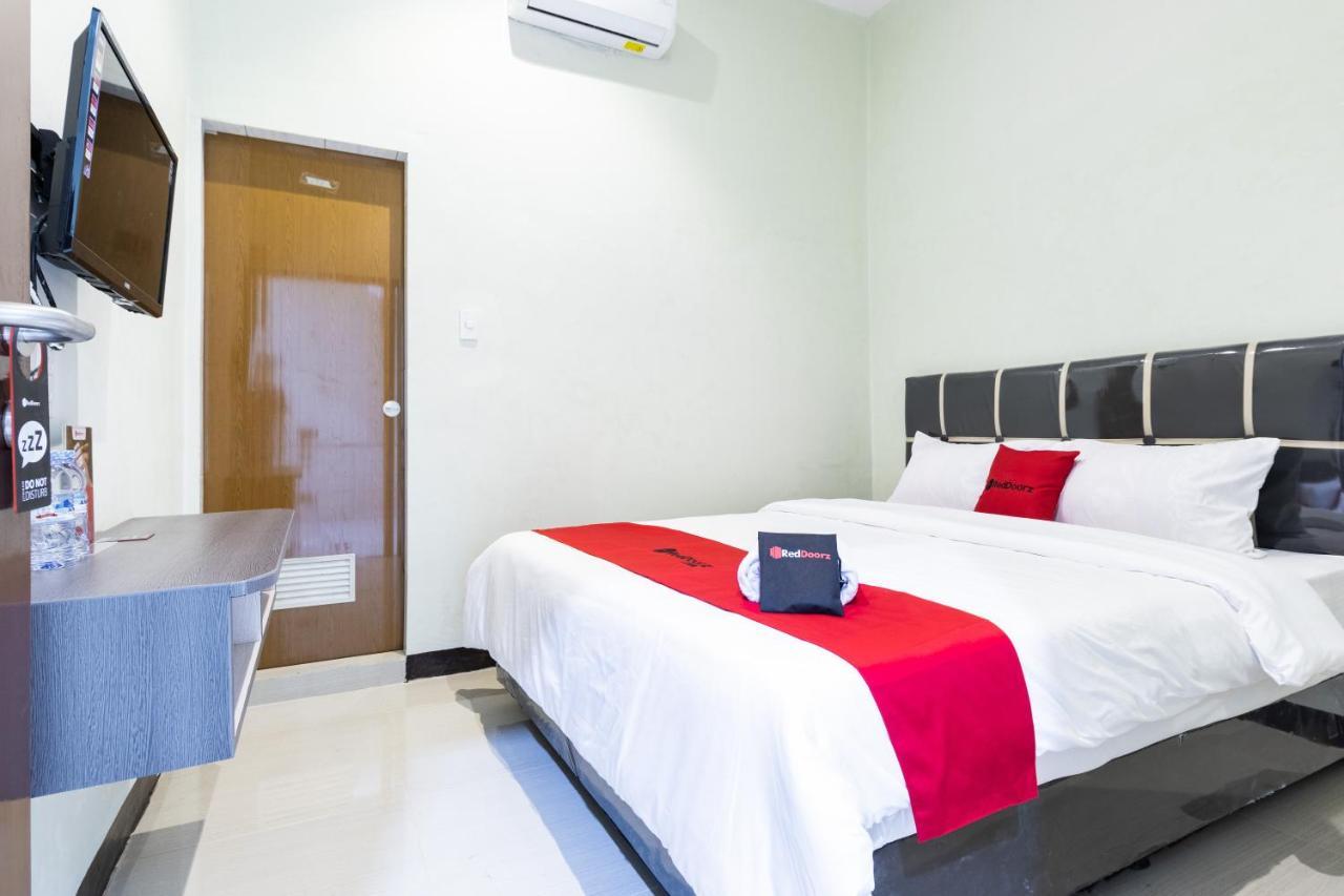 Reddoorz Near Medan Amplas Deli Tua Екстер'єр фото